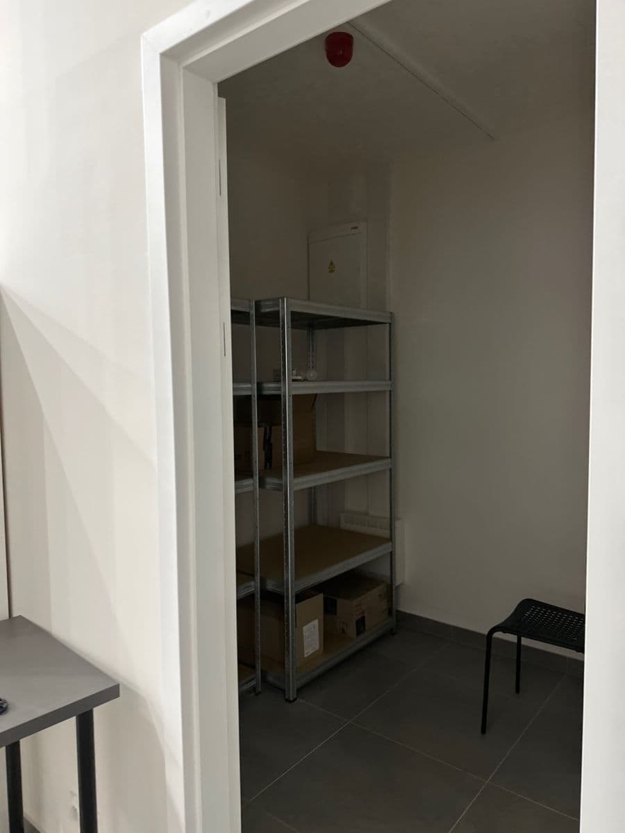 Prenájom nebytového priestoru 80 m², Vrbenského, Praha, Praha Prenájom nebytového priestoru 80 m², Vrbenského, Praha, Praha