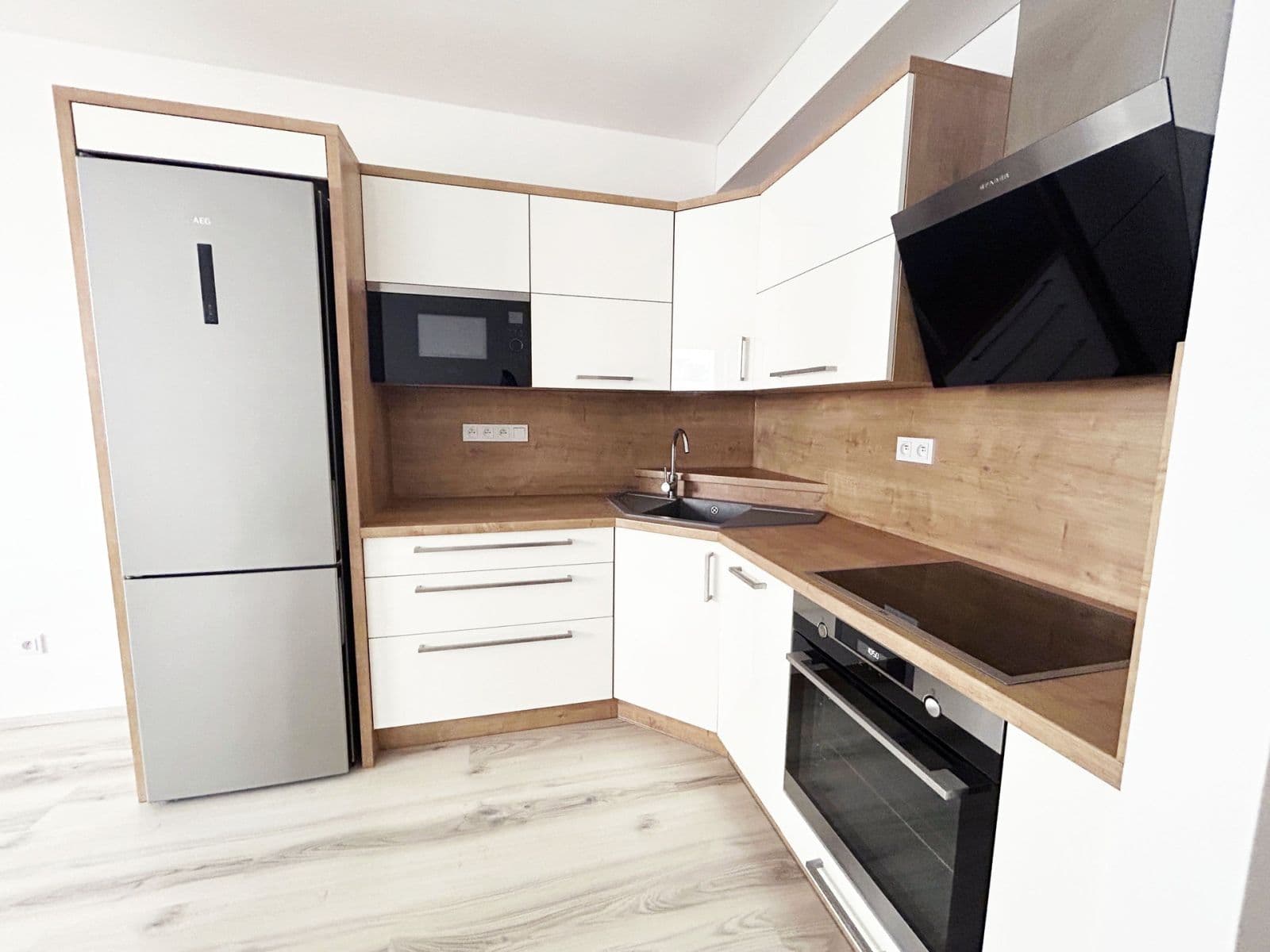 Prenájom bytu 2-izbový 51 m², Vrchlického, Poděbrady, Středočeský kraj Prenájom bytu 2-izbový 51 m², Vrchlického, Poděbrady, Středočeský kraj