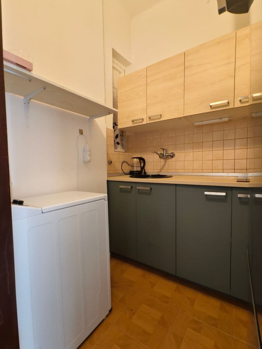 Prenájom bytu 2-izbový 40 m², Na Úlehli, Praha, Praha Prenájom bytu 2-izbový 40 m², Na Úlehli, Praha, Praha