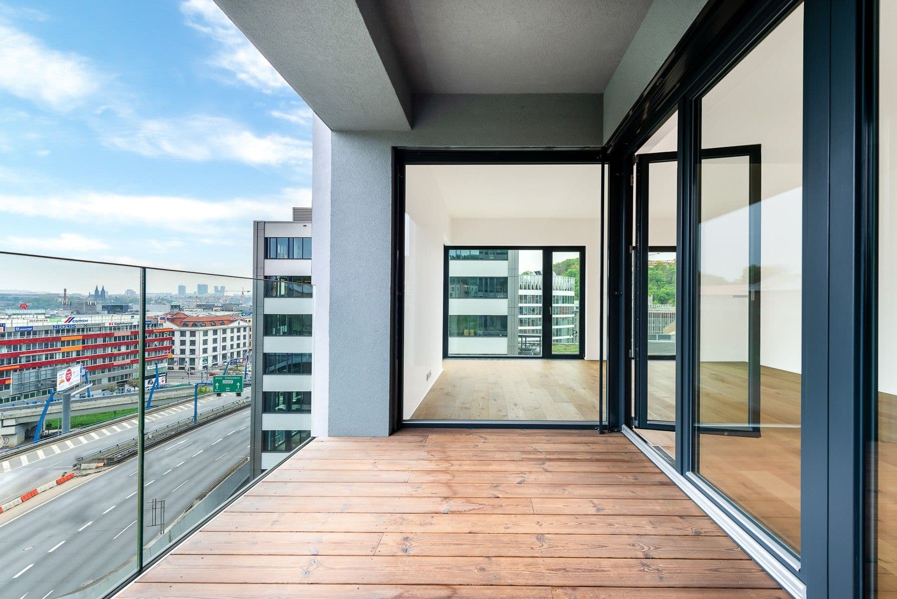 Predaj bytu 3-izbový 92 m², Grafická, Praha, Praha Predaj bytu 3-izbový 92 m², Grafická, Praha, Praha