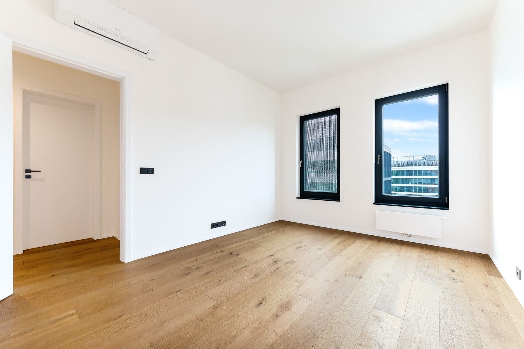 Predaj bytu 3-izbový 92 m², Grafická, Praha, Praha Predaj bytu 3-izbový 92 m², Grafická, Praha, Praha