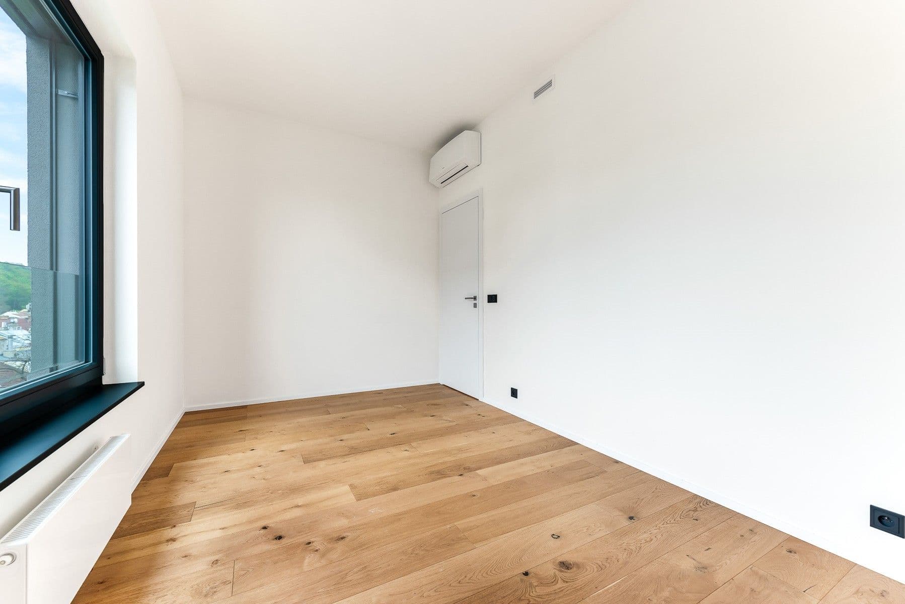 Predaj bytu 3-izbový 92 m², Grafická, Praha, Praha Predaj bytu 3-izbový 92 m², Grafická, Praha, Praha
