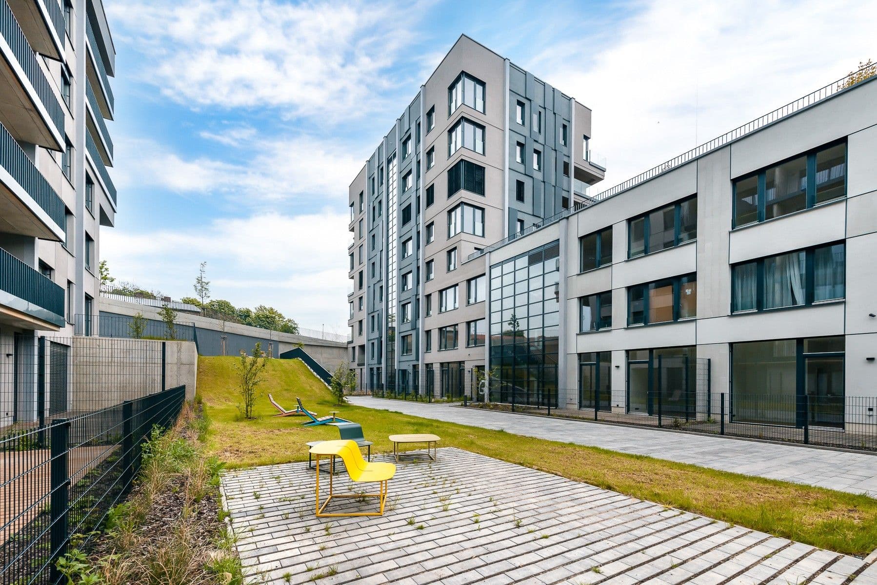 Predaj bytu 3-izbový 92 m², Grafická, Praha, Praha Predaj bytu 3-izbový 92 m², Grafická, Praha, Praha