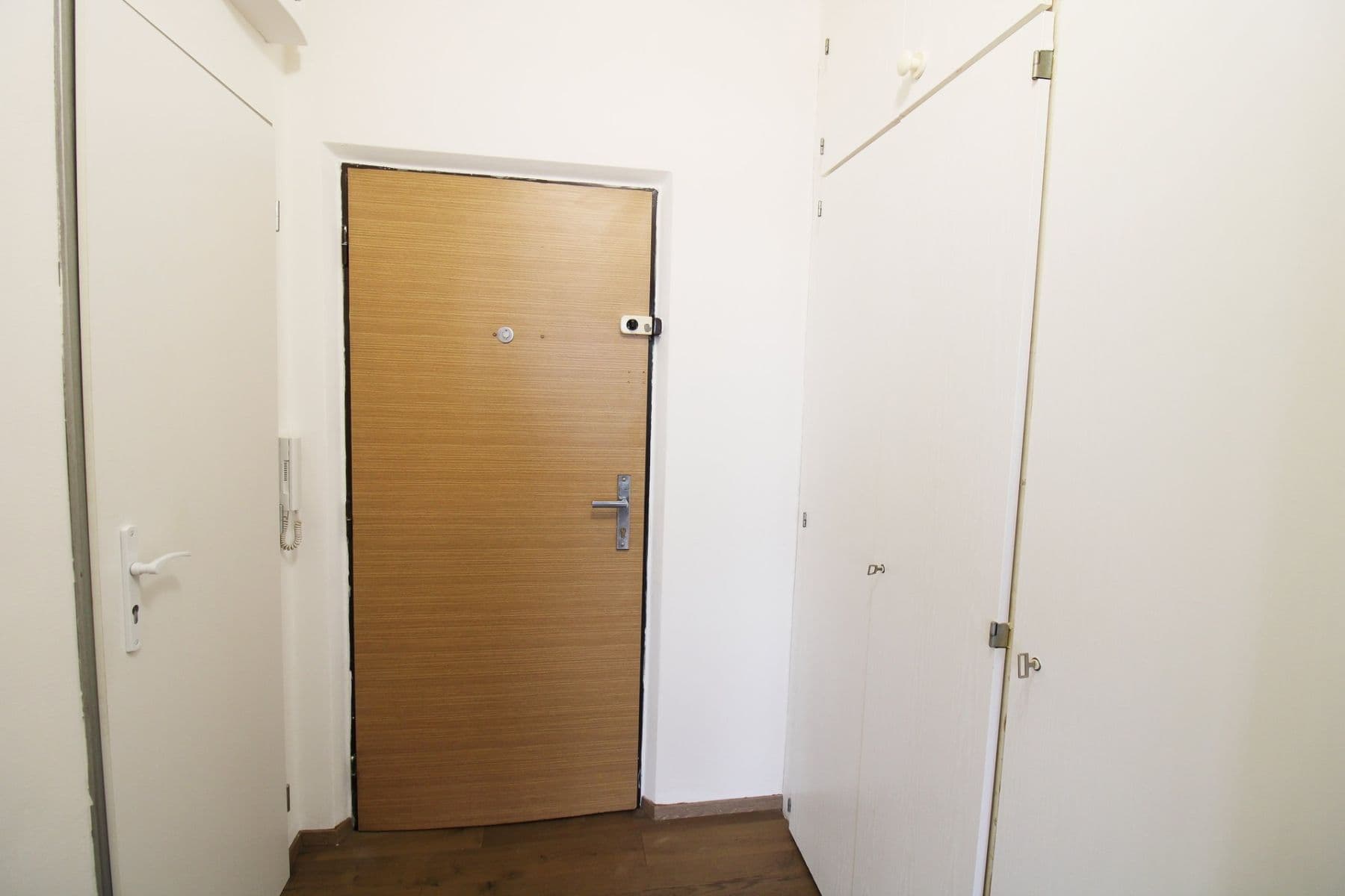 Prenájom bytu 1-izbový 27 m², Imrychova, Praha, Praha Prenájom bytu 1-izbový 27 m², Imrychova, Praha, Praha