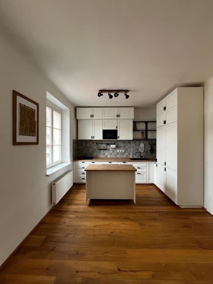 Prenájom bytu 2-izbový 55 m², Biskupcova, Praha, Praha Prenájom bytu 2-izbový 55 m², Biskupcova, Praha, Praha