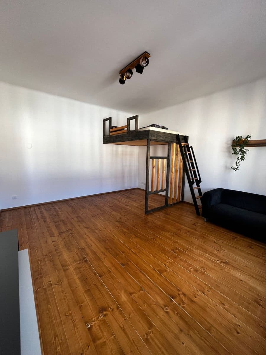 Prenájom bytu 2-izbový 55 m², Biskupcova, Praha, Praha Prenájom bytu 2-izbový 55 m², Biskupcova, Praha, Praha