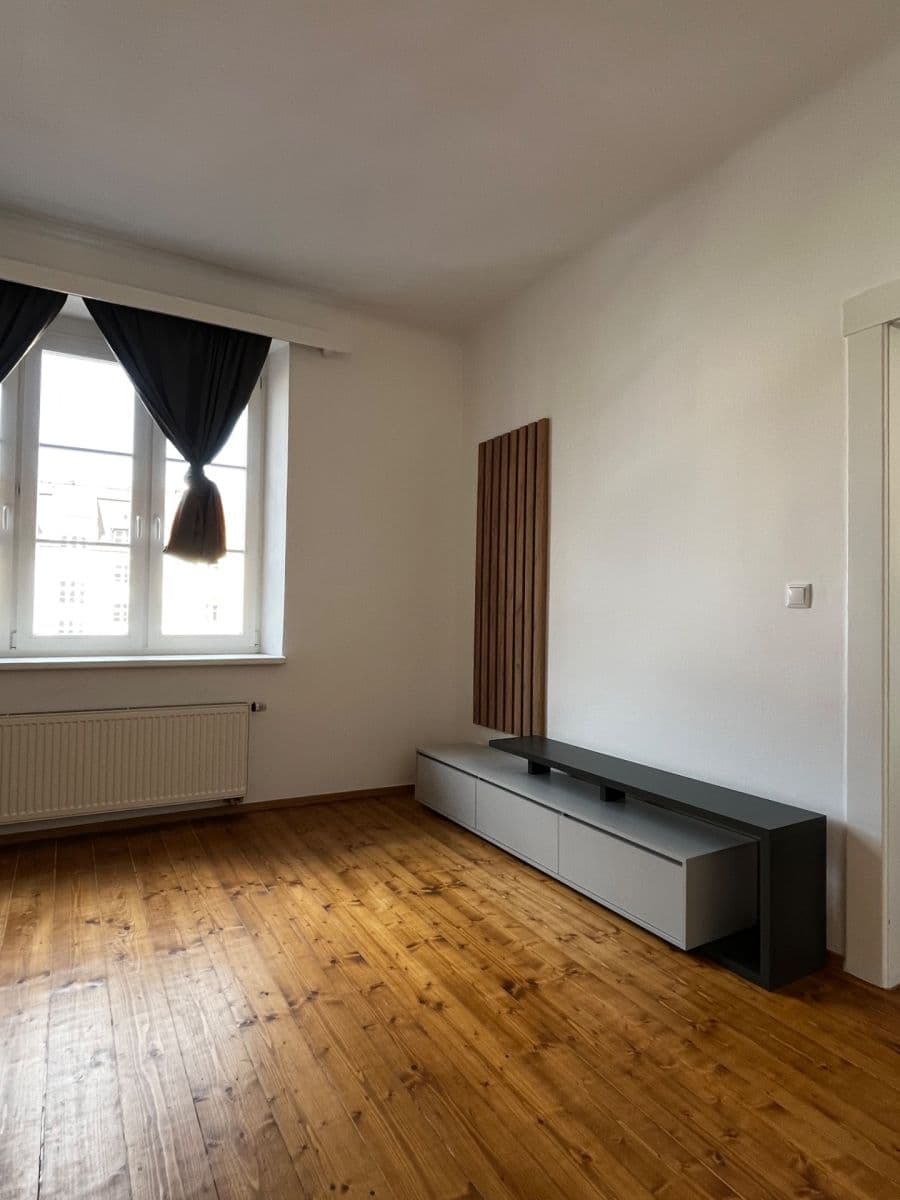 Prenájom bytu 2-izbový 55 m², Biskupcova, Praha, Praha Prenájom bytu 2-izbový 55 m², Biskupcova, Praha, Praha