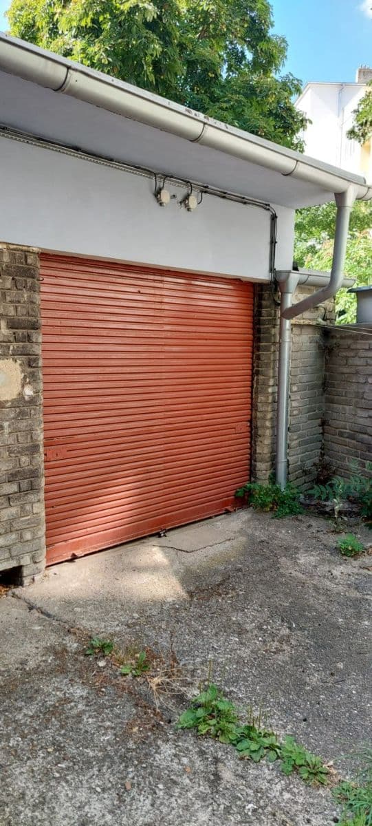 Prenájom garáže 21 m², Praha, Praha Prenájom garáže 21 m², Praha, Praha