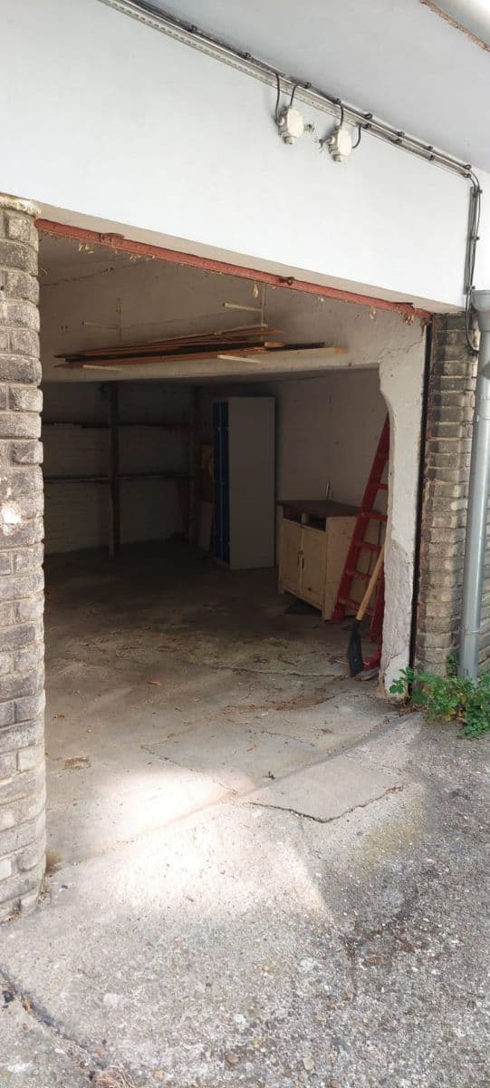 Prenájom garáže 21 m², Praha, Praha Prenájom garáže 21 m², Praha, Praha