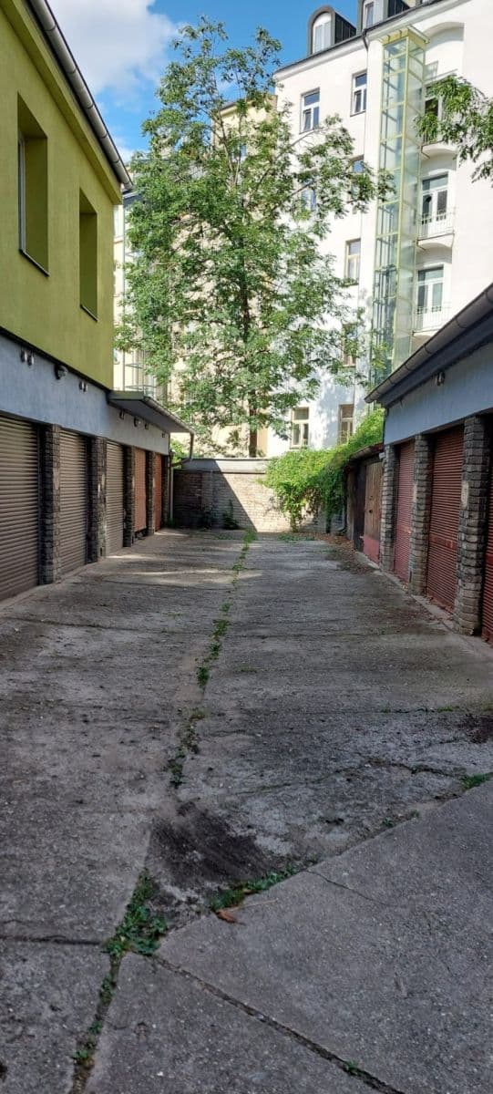 Prenájom garáže 21 m², Praha, Praha Prenájom garáže 21 m², Praha, Praha