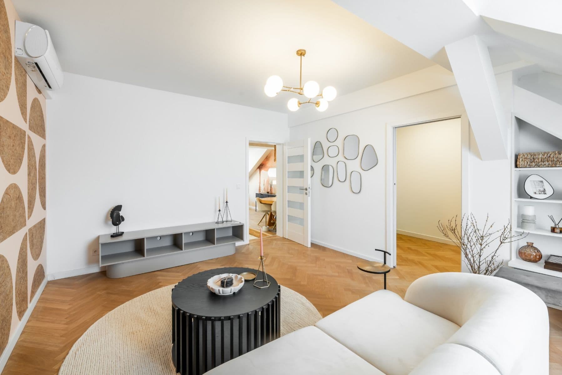 Predaj bytu 2-izbový 71 m², náměstí Bratří Synků, Praha, Praha Predaj bytu 2-izbový 71 m², náměstí Bratří Synků, Praha, Praha
