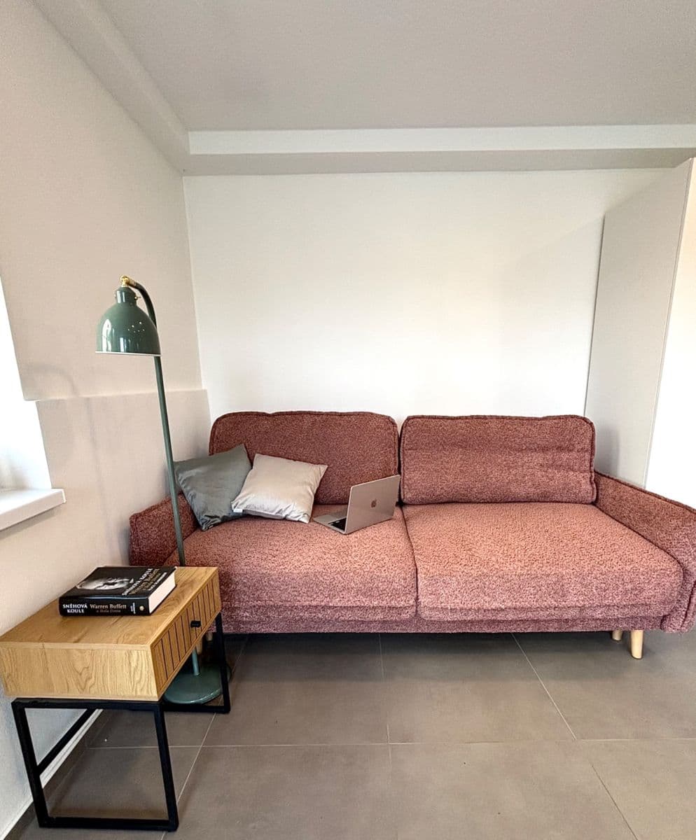 Prenájom bytu 1-izbový 40 m², Mezihorská, Praha, Praha Prenájom bytu 1-izbový 40 m², Mezihorská, Praha, Praha