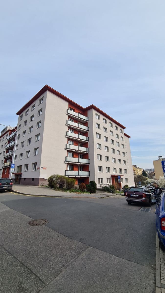 Prenájom bytu 2-izbový 66 m², Na Topolce, Praha, Praha Prenájom bytu 2-izbový 66 m², Na Topolce, Praha, Praha