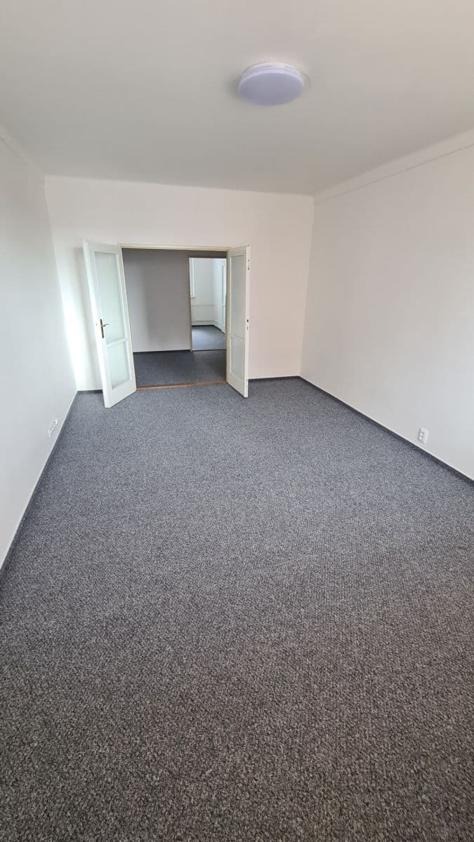 Prenájom bytu 2-izbový 66 m², Na Topolce, Praha, Praha Prenájom bytu 2-izbový 66 m², Na Topolce, Praha, Praha