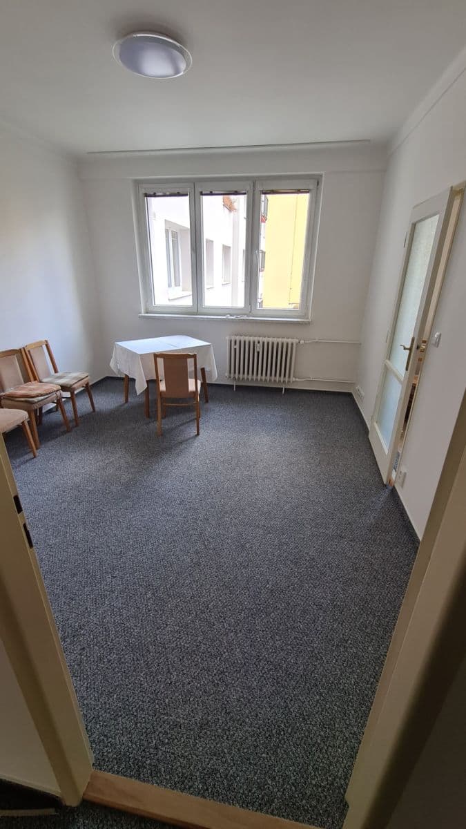 Prenájom bytu 2-izbový 66 m², Na Topolce, Praha, Praha Prenájom bytu 2-izbový 66 m², Na Topolce, Praha, Praha
