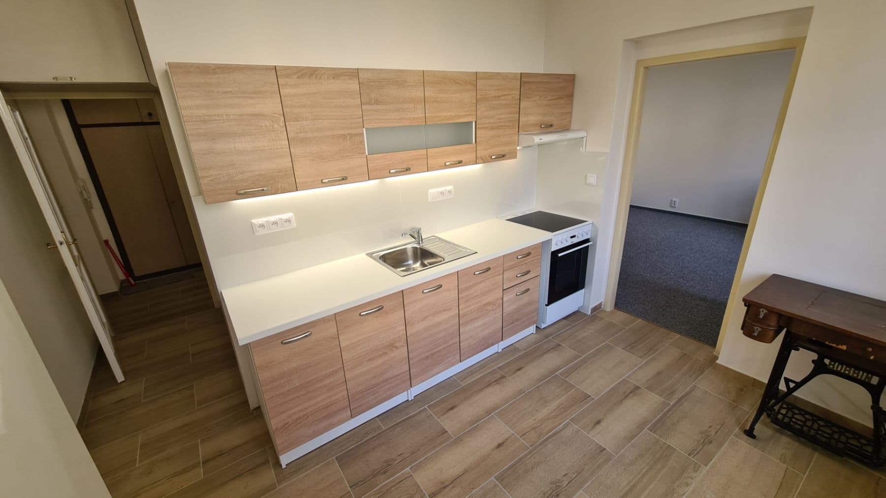 Prenájom bytu 2-izbový 66 m², Na Topolce, Praha, Praha Prenájom bytu 2-izbový 66 m², Na Topolce, Praha, Praha