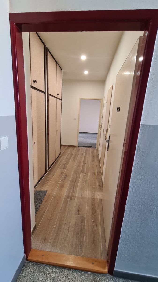 Prenájom bytu 2-izbový 66 m², Na Topolce, Praha, Praha Prenájom bytu 2-izbový 66 m², Na Topolce, Praha, Praha