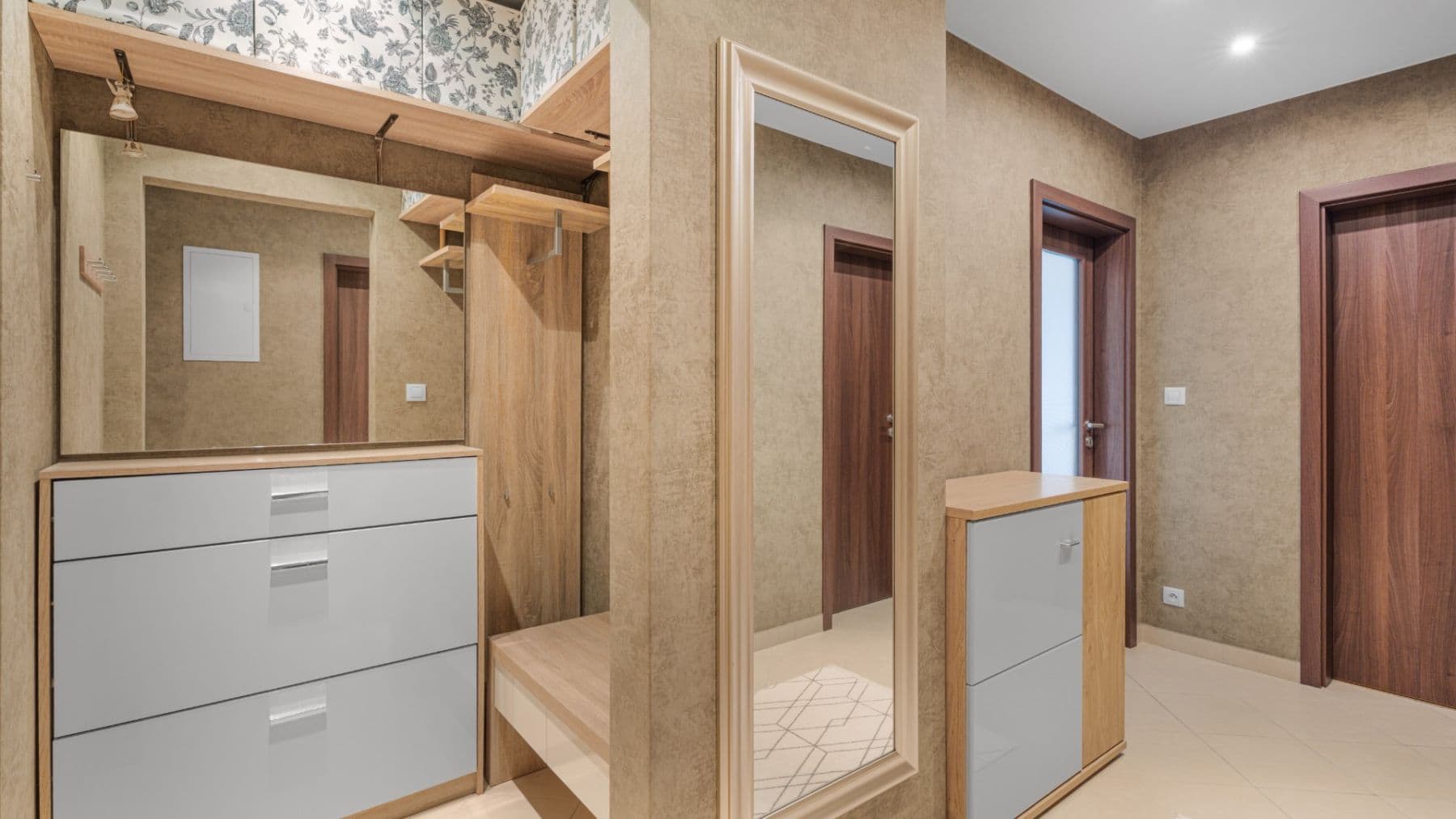 Predaj bytu 2-izbový 73 m², Hlučkova, Praha, Praha Predaj bytu 2-izbový 73 m², Hlučkova, Praha, Praha