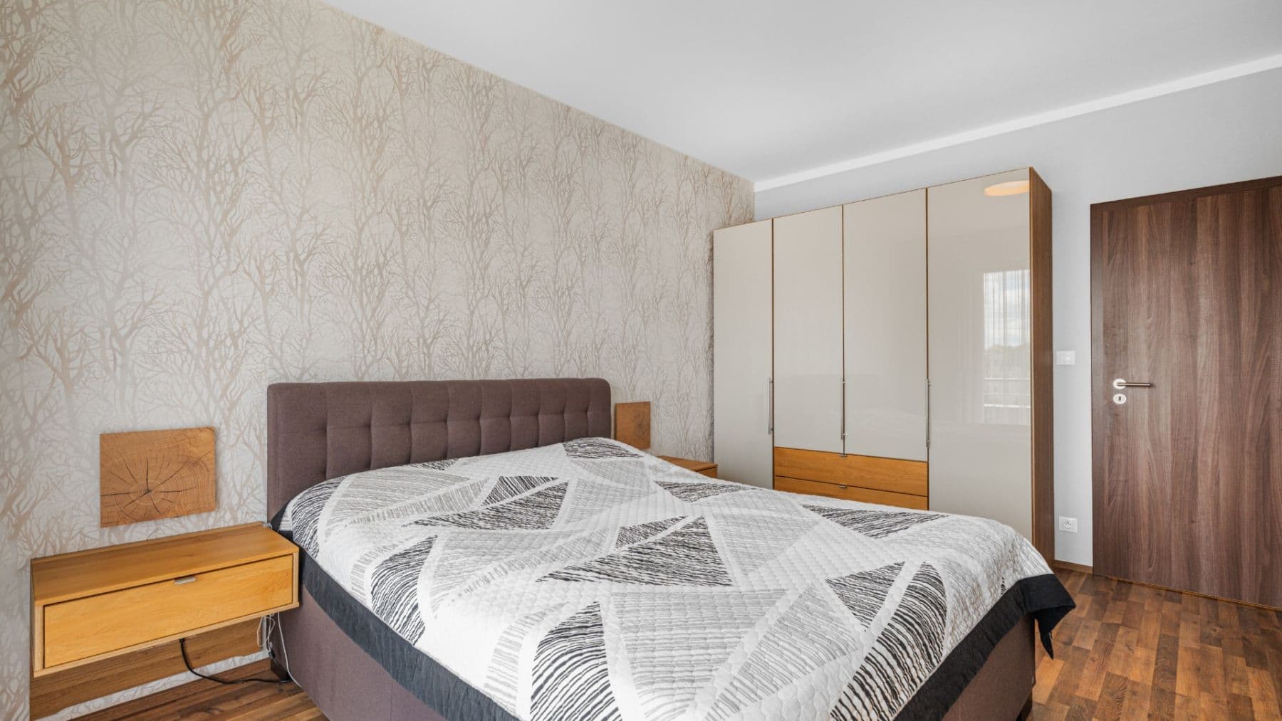Predaj bytu 2-izbový 73 m², Hlučkova, Praha, Praha Predaj bytu 2-izbový 73 m², Hlučkova, Praha, Praha