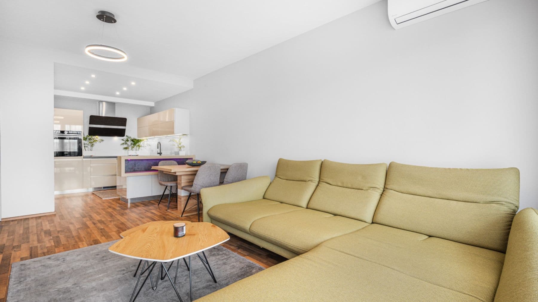Predaj bytu 2-izbový 73 m², Hlučkova, Praha, Praha Predaj bytu 2-izbový 73 m², Hlučkova, Praha, Praha