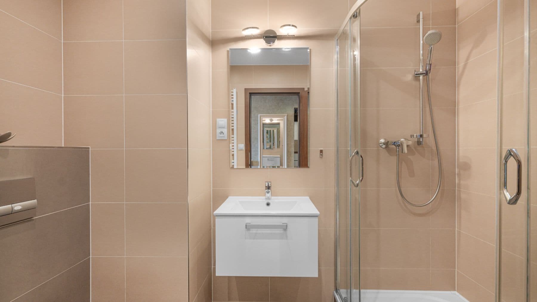 Predaj bytu 2-izbový 73 m², Hlučkova, Praha, Praha Predaj bytu 2-izbový 73 m², Hlučkova, Praha, Praha