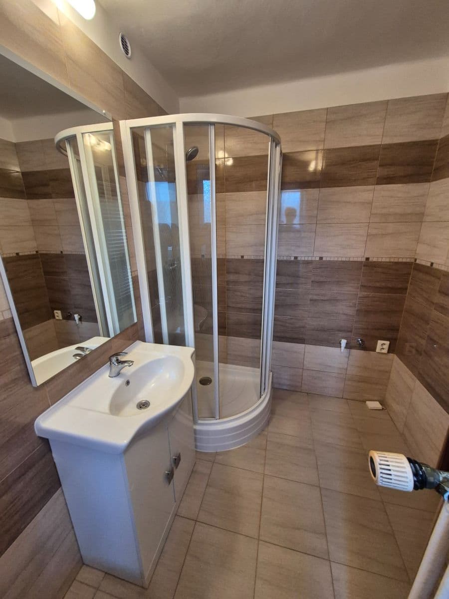 Prenájom bytu 2-izbový 56 m², Jaroslava Foglara, Kladno, Středočeský kraj Prenájom bytu 2-izbový 56 m², Jaroslava Foglara, Kladno, Středočeský kraj