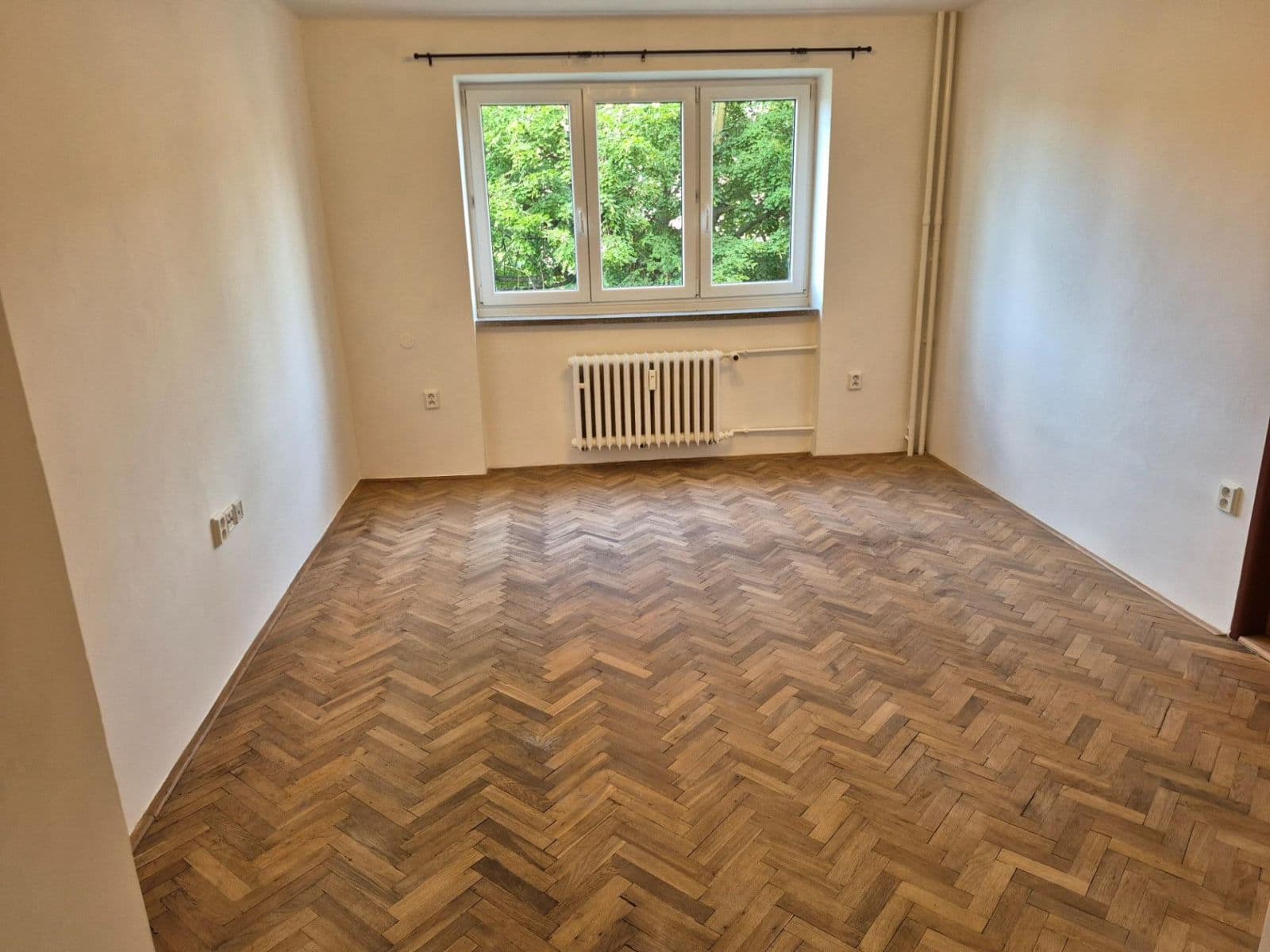 Prenájom bytu 2-izbový 56 m², Jaroslava Foglara, Kladno, Středočeský kraj Prenájom bytu 2-izbový 56 m², Jaroslava Foglara, Kladno, Středočeský kraj
