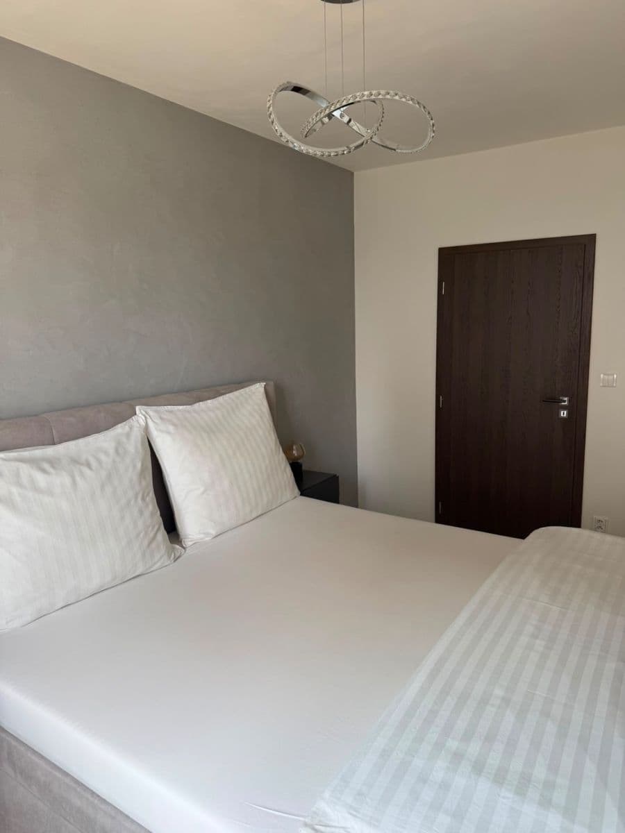 Prenájom bytu 2-izbový 54 m², Želetická, Praha, Praha Prenájom bytu 2-izbový 54 m², Želetická, Praha, Praha