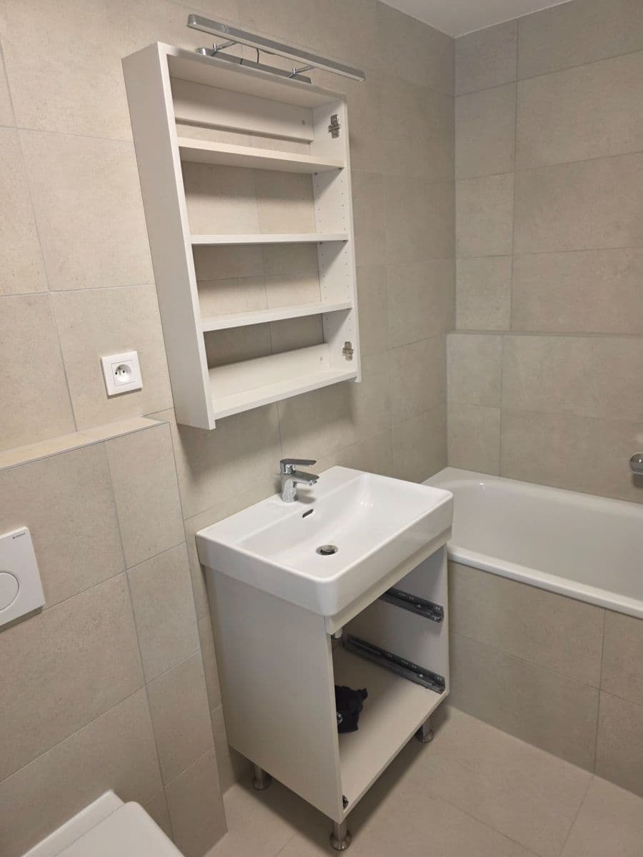 Prenájom bytu 1-izbový 39 m², Brno, Jihomoravský kraj Prenájom bytu 1-izbový 39 m², Brno, Jihomoravský kraj