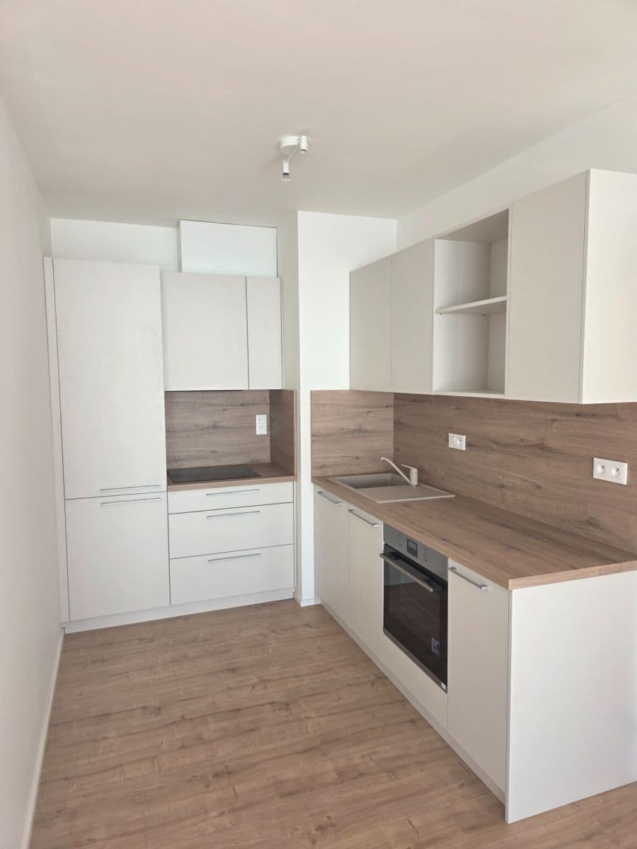 Prenájom bytu 1-izbový 39 m², Brno, Jihomoravský kraj Prenájom bytu 1-izbový 39 m², Brno, Jihomoravský kraj
