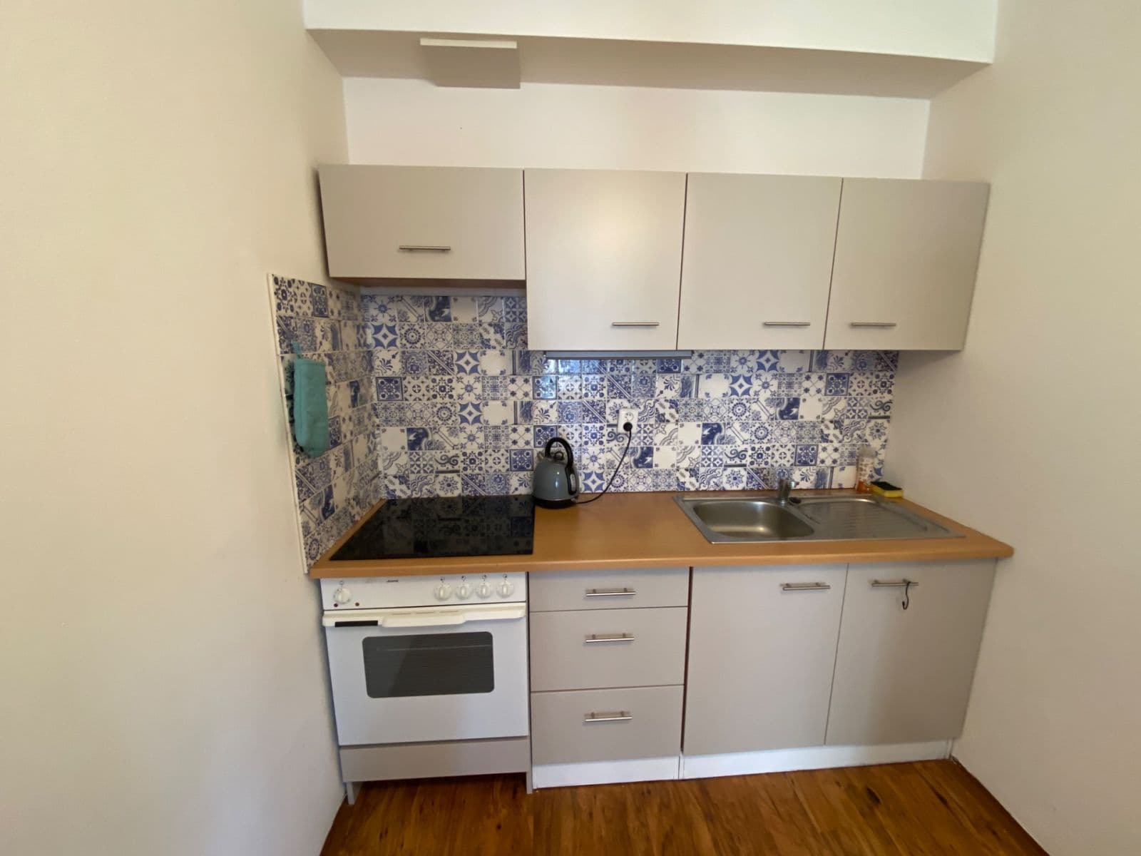 Prenájom bytu 1-izbový 38 m², Topělecká, Písek, Jihočeský kraj Prenájom bytu 1-izbový 38 m², Topělecká, Písek, Jihočeský kraj