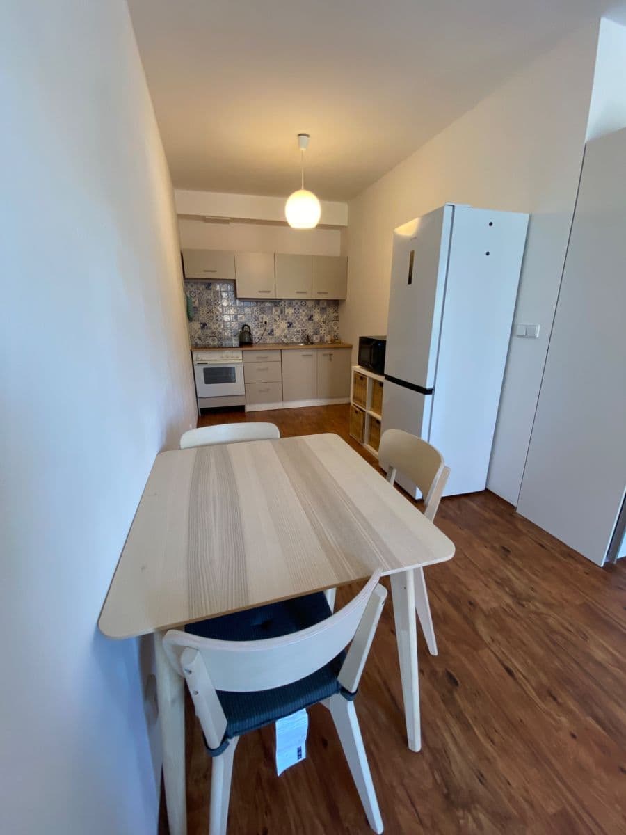 Prenájom bytu 1-izbový 38 m², Topělecká, Písek, Jihočeský kraj Prenájom bytu 1-izbový 38 m², Topělecká, Písek, Jihočeský kraj