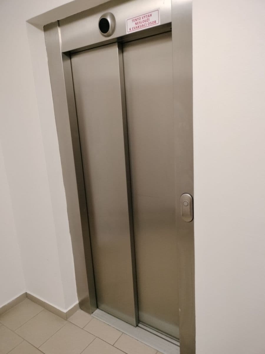 Predaj bytu 3-izbový 72 m², Matúškova, Praha, Praha Predaj bytu 3-izbový 72 m², Matúškova, Praha, Praha