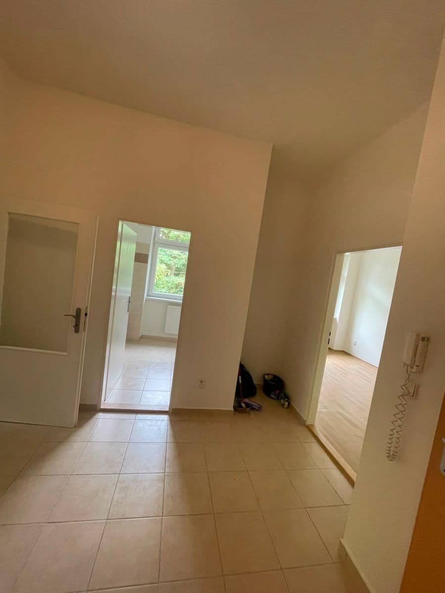 Prenájom bytu 2-izbový 52 m², Šmídova, Ostrava, Moravskoslezský kraj Prenájom bytu 2-izbový 52 m², Šmídova, Ostrava, Moravskoslezský kraj