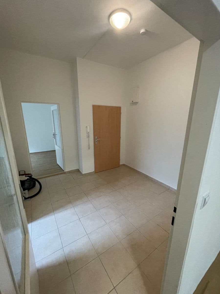 Prenájom bytu 2-izbový 52 m², Šmídova, Ostrava, Moravskoslezský kraj Prenájom bytu 2-izbový 52 m², Šmídova, Ostrava, Moravskoslezský kraj