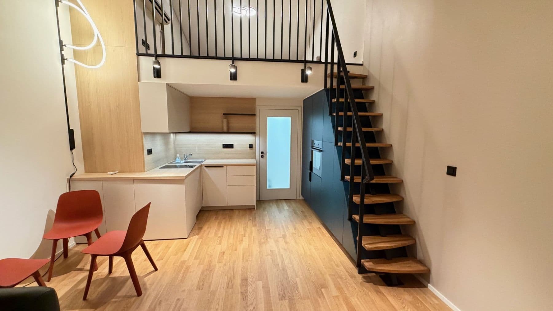 Prenájom bytu 2-izbový 44 m², Krymská, Praha, Praha Prenájom bytu 2-izbový 44 m², Krymská, Praha, Praha