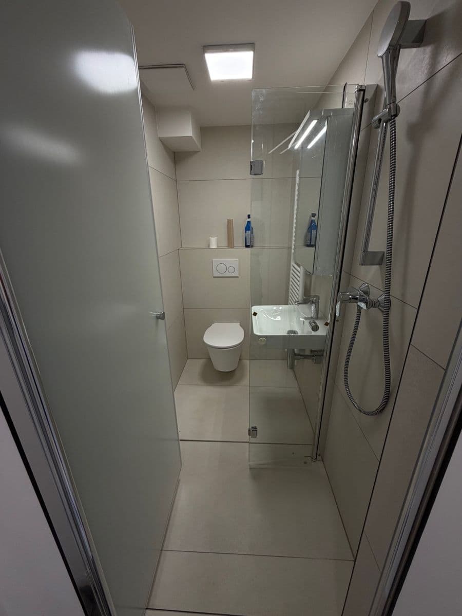 Prenájom bytu 2-izbový 44 m², Krymská, Praha, Praha Prenájom bytu 2-izbový 44 m², Krymská, Praha, Praha