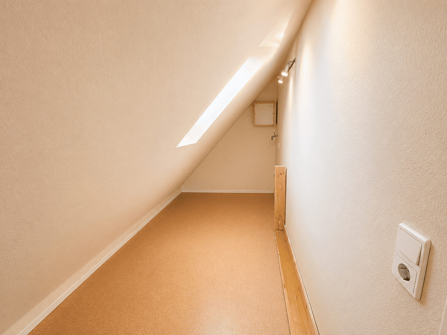 Prenájom bytu 4-izbový 155 m², Siegburgstraße 27, Dortmund, Severné Porýnie - Westfálsko Prenájom bytu 4-izbový 155 m², Siegburgstraße 27, Dortmund, Severné Porýnie - Westfálsko