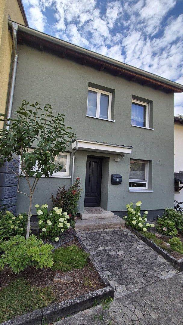Predaj domu 140 m², pozemok 206 m², Schweinfurt, Bavorsko Predaj domu 140 m², pozemok 206 m², Schweinfurt, Bavorsko