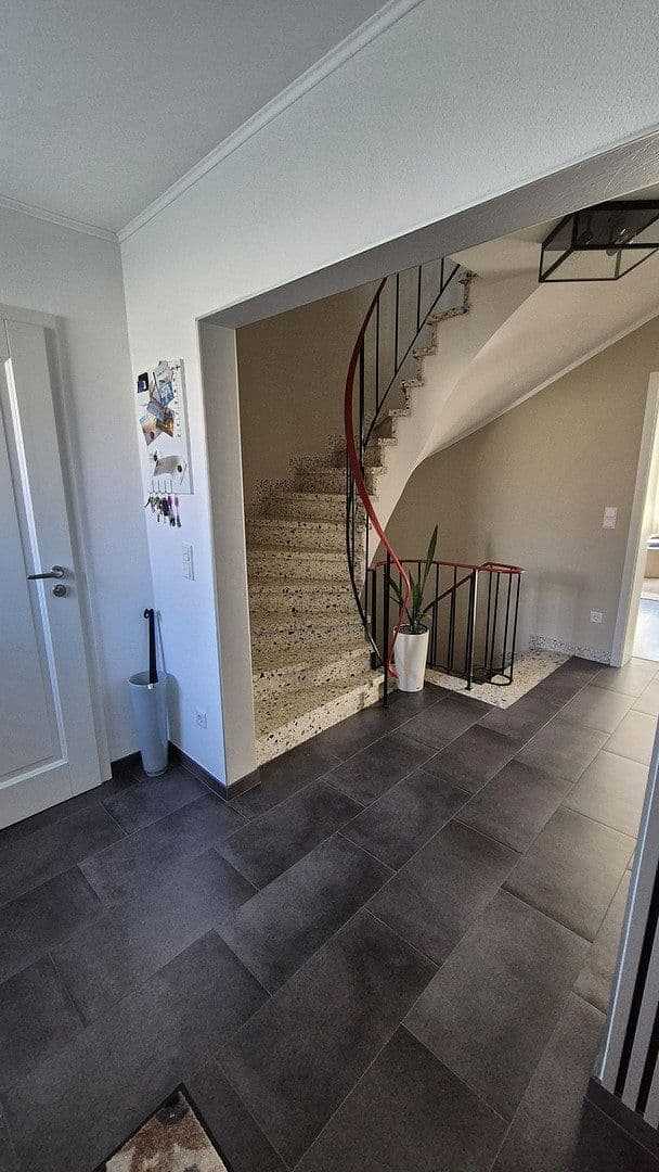 Predaj domu 140 m², pozemok 206 m², Schweinfurt, Bavorsko Predaj domu 140 m², pozemok 206 m², Schweinfurt, Bavorsko
