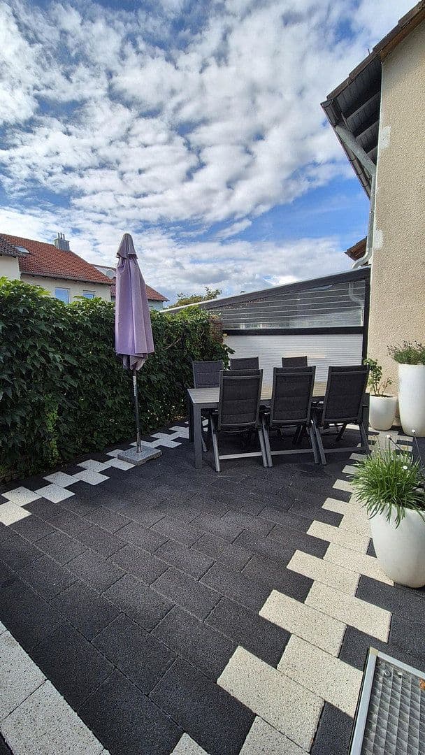 Predaj domu 140 m², pozemok 206 m², Schweinfurt, Bavorsko Predaj domu 140 m², pozemok 206 m², Schweinfurt, Bavorsko