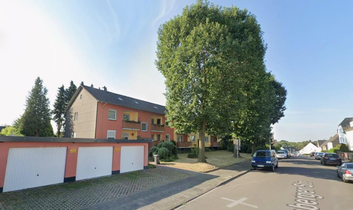 Predaj domu 500 m², pozemok 1.496 m², Solingen, Severné Porýnie - Westfálsko Predaj domu 500 m², pozemok 1.496 m², Solingen, Severné Porýnie - Westfálsko