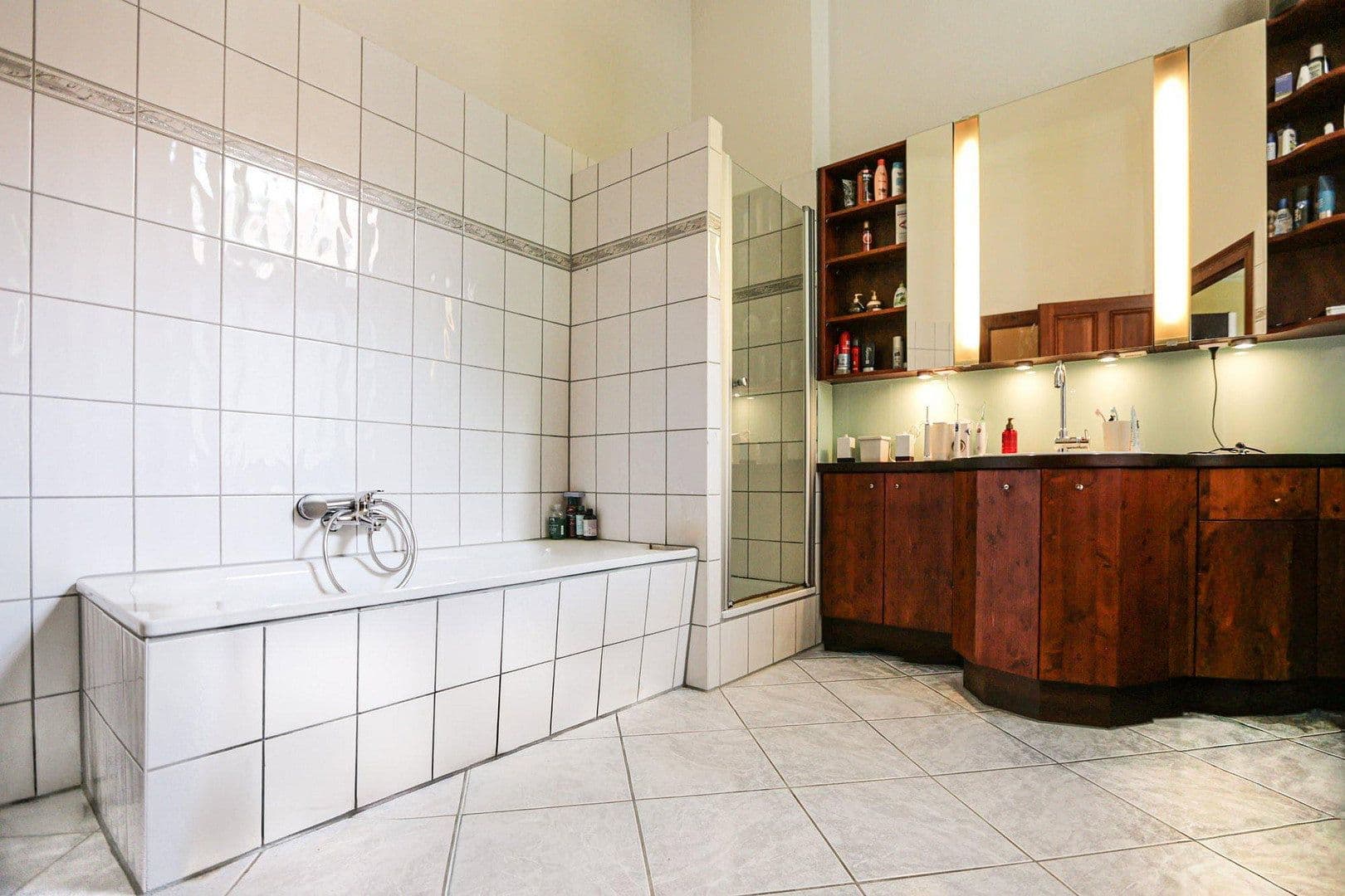 Predaj bytu 5-izbový 171 m², Düsseldorf, Severné Porýnie - Westfálsko Predaj bytu 5-izbový 171 m², Düsseldorf, Severné Porýnie - Westfálsko