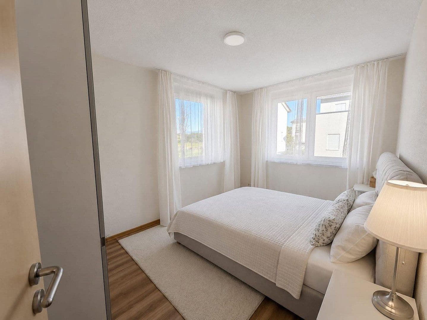 Predaj bytu 5-izbový 180 m², March, Bádensko-Wurttembersko Predaj bytu 5-izbový 180 m², March, Bádensko-Wurttembersko