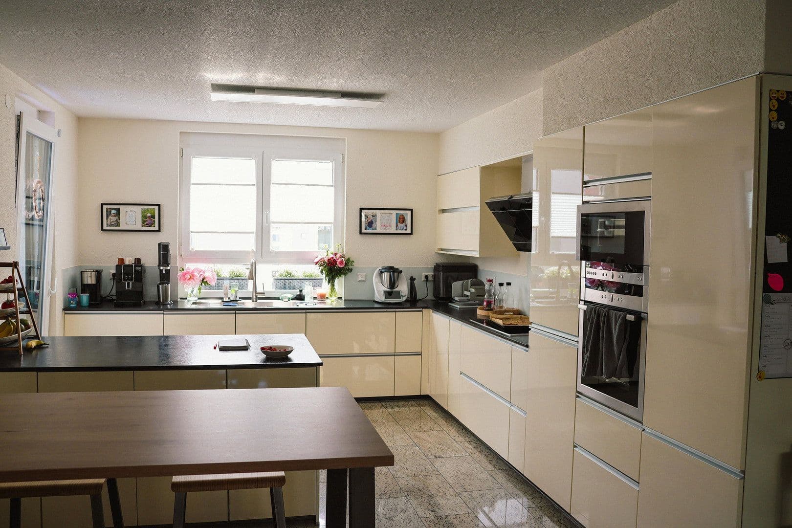 Predaj bytu 5-izbový 180 m², March, Bádensko-Wurttembersko Predaj bytu 5-izbový 180 m², March, Bádensko-Wurttembersko