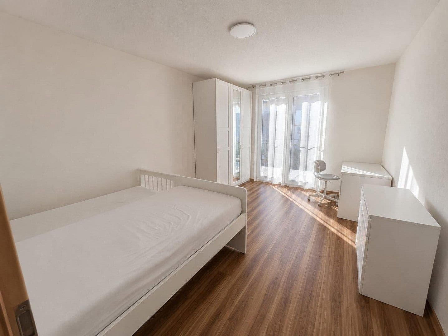 Predaj bytu 5-izbový 180 m², March, Bádensko-Wurttembersko Predaj bytu 5-izbový 180 m², March, Bádensko-Wurttembersko