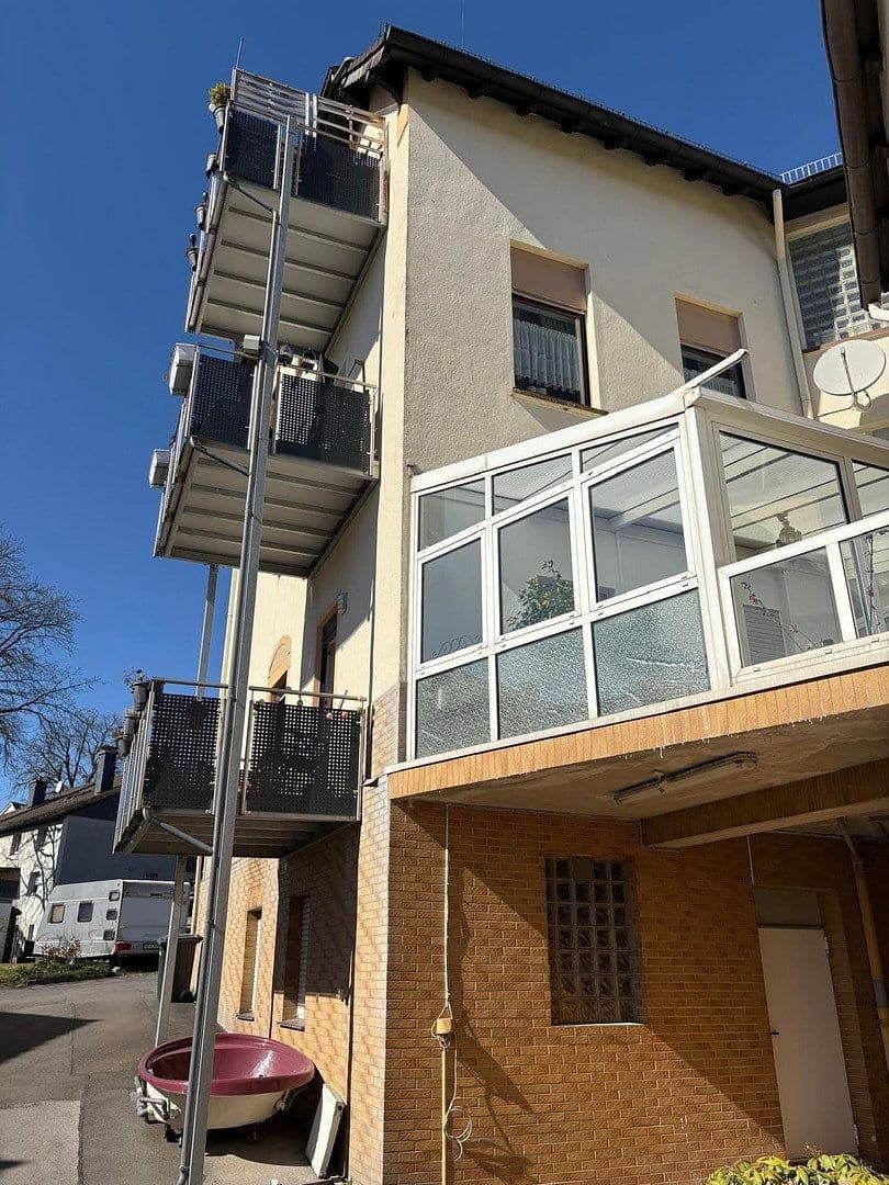 Predaj domu 523 m², pozemok 669 m², Solingen, Severné Porýnie - Westfálsko Predaj domu 523 m², pozemok 669 m², Solingen, Severné Porýnie - Westfálsko
