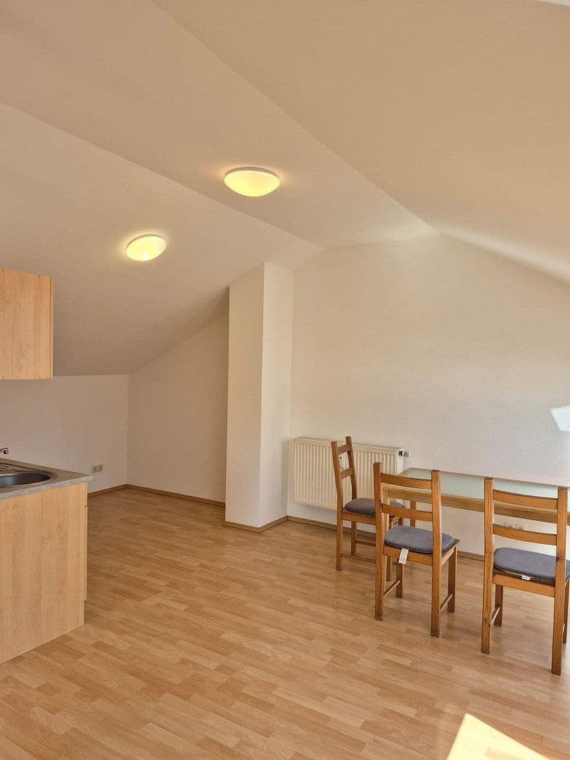Prenájom bytu 1-izbový 36 m², Ludwig-Thoma-Str. 26, Sauerlach-Grafing, Bavorsko Prenájom bytu 1-izbový 36 m², Ludwig-Thoma-Str. 26, Sauerlach-Grafing, Bavorsko