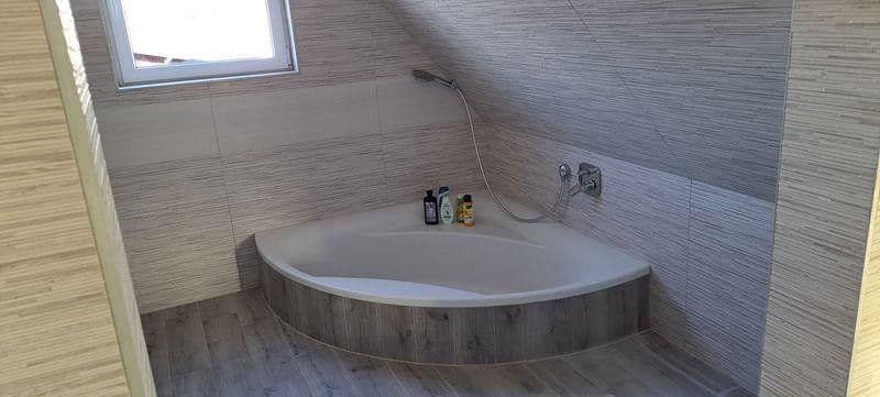 Predaj domu 260 m², pozemok 882 m², Trossingen, Bádensko-Wurttembersko Predaj domu 260 m², pozemok 882 m², Trossingen, Bádensko-Wurttembersko