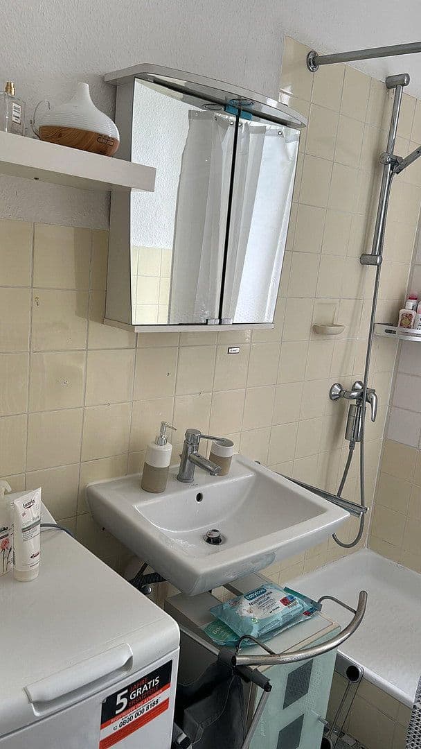 Prenájom bytu 1-izbový 26 m², Heidelberg, Bádensko-Wurttembersko Prenájom bytu 1-izbový 26 m², Heidelberg, Bádensko-Wurttembersko